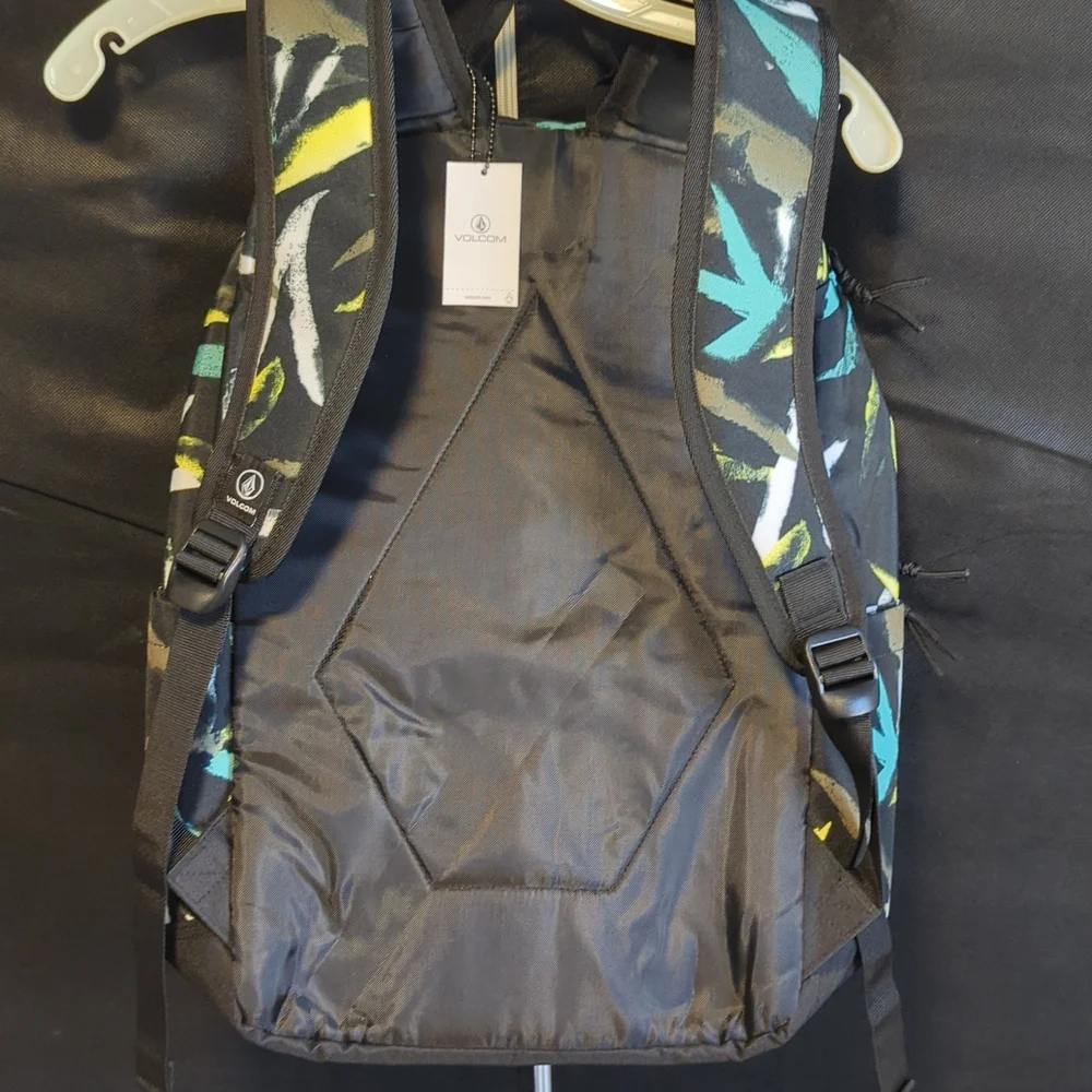 Volcom Backpack - Picture 5 of 6